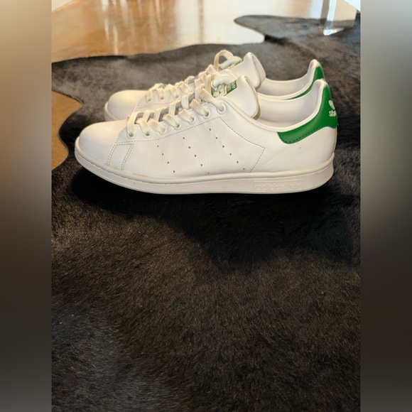 Adidas White & Green Stan Smith (size 10) - Picture 2 of 5